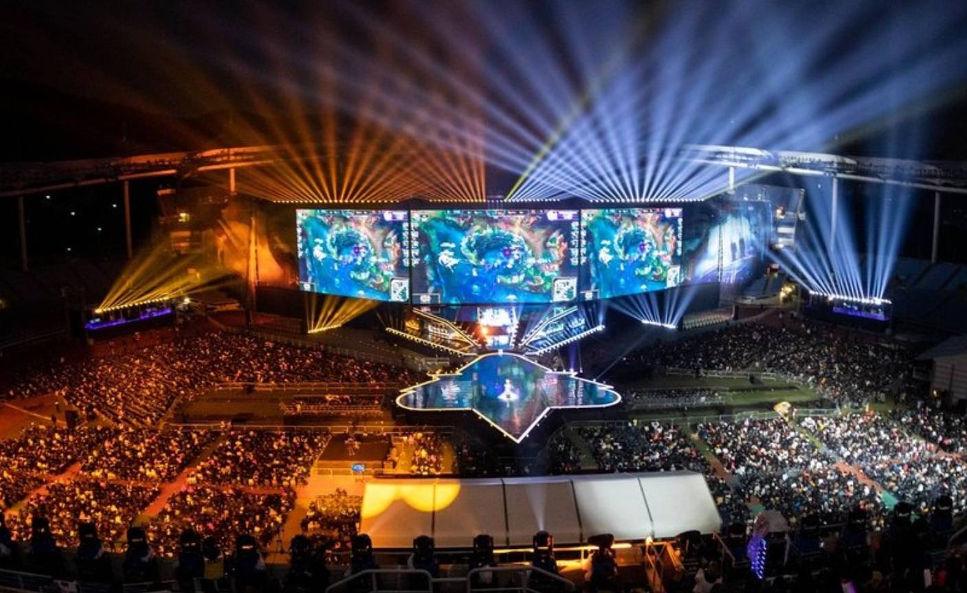 3DMAX 已正式与选手续签合同