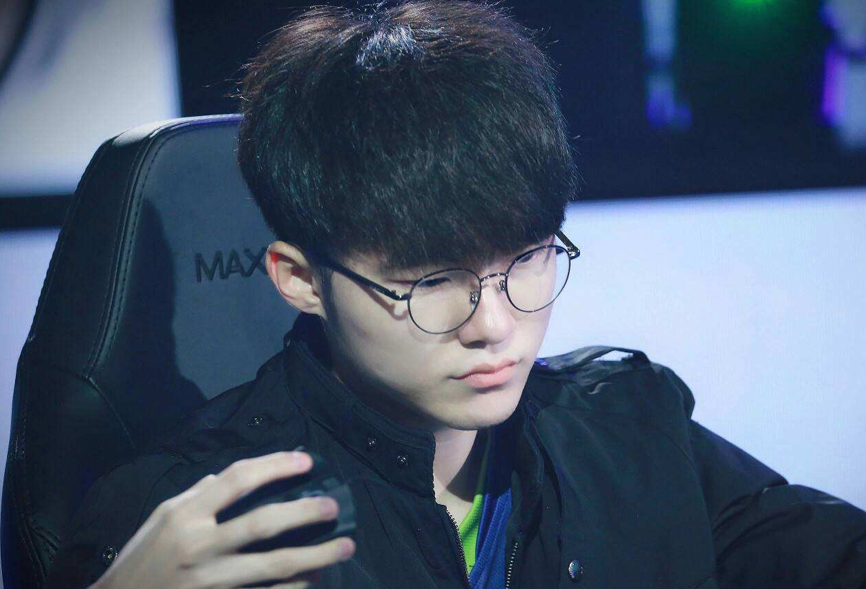 【战报】2021KPL春季赛常规赛第二轮W1D5，南京Hero久竞 1-3 杭州LGD大鹅