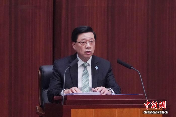 玩转德州扑克：从入门到精通的策略 - 德州扑克游戏
